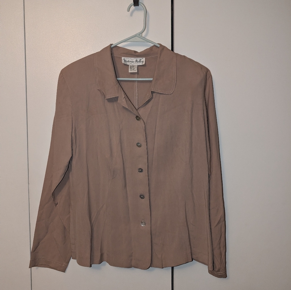 Victoria Holley 100% Silk Blouse Blazer Style Tan Lightweight Button Down Shirt